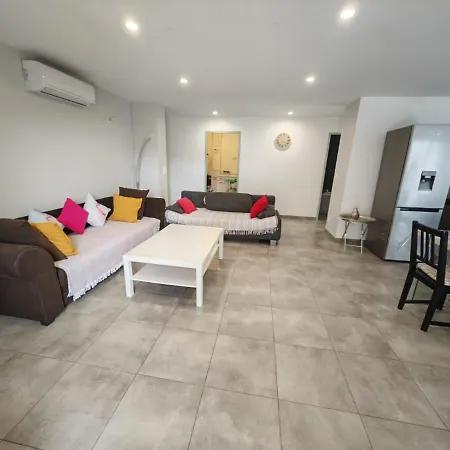 Maison Neuve Contemporaine Parking Apartmán *